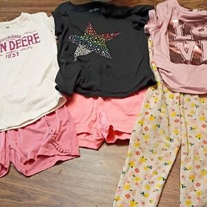 🩷 Girls 6 Piece Bundle Size Small Shorts, T-shirts, John Deere